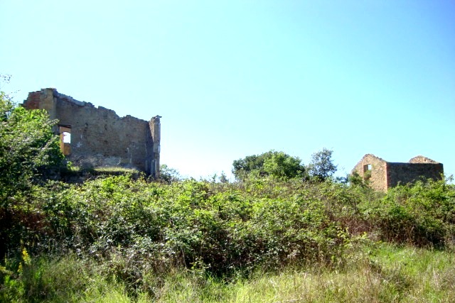 Ruderi vicini a Volterra